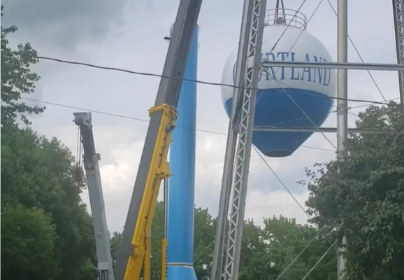 New water tower goes up in Courtland