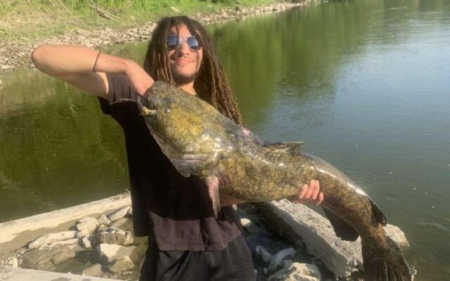 Mankato teen catches monster catfish on the Blue Earth River