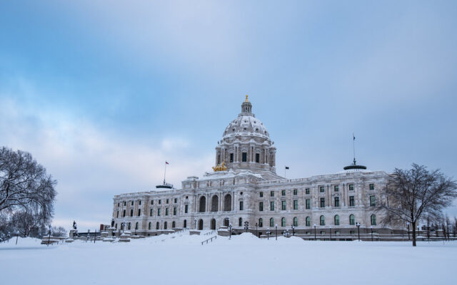 Minnesota surplus holds steady; sets stage for budget debate
