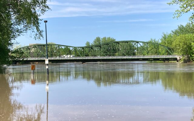 Highway 99 Minnesota River Bridge in St. Peter closing Wednesday morning